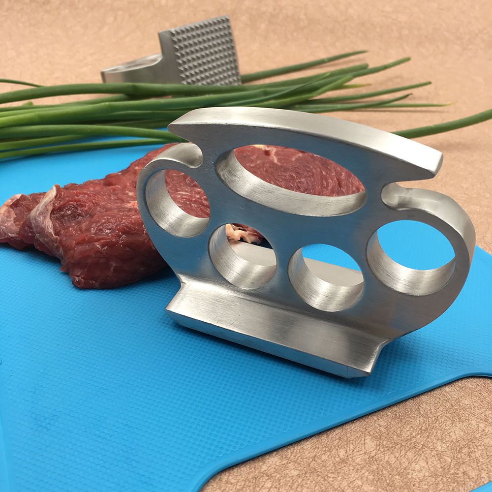 Utensilio de cocina plateado para exteriores