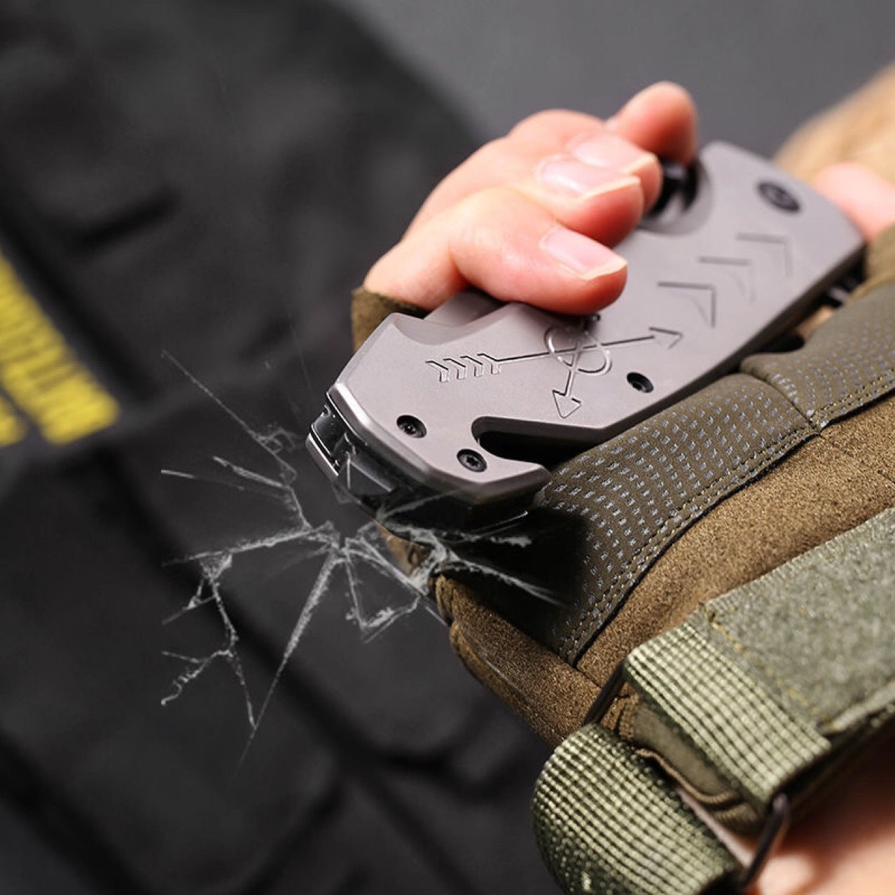 FA18 Herramienta portátil multifuncional plegable de bolsillo EDC para exteriores