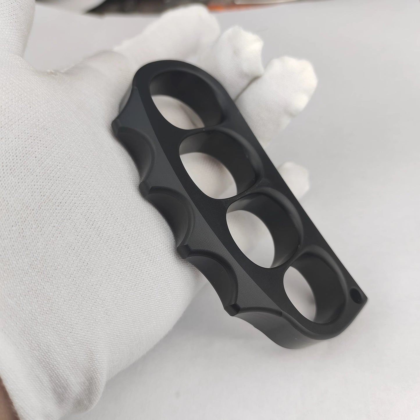 Nuovo baccello di pisello completamente in plastica per autodifesa