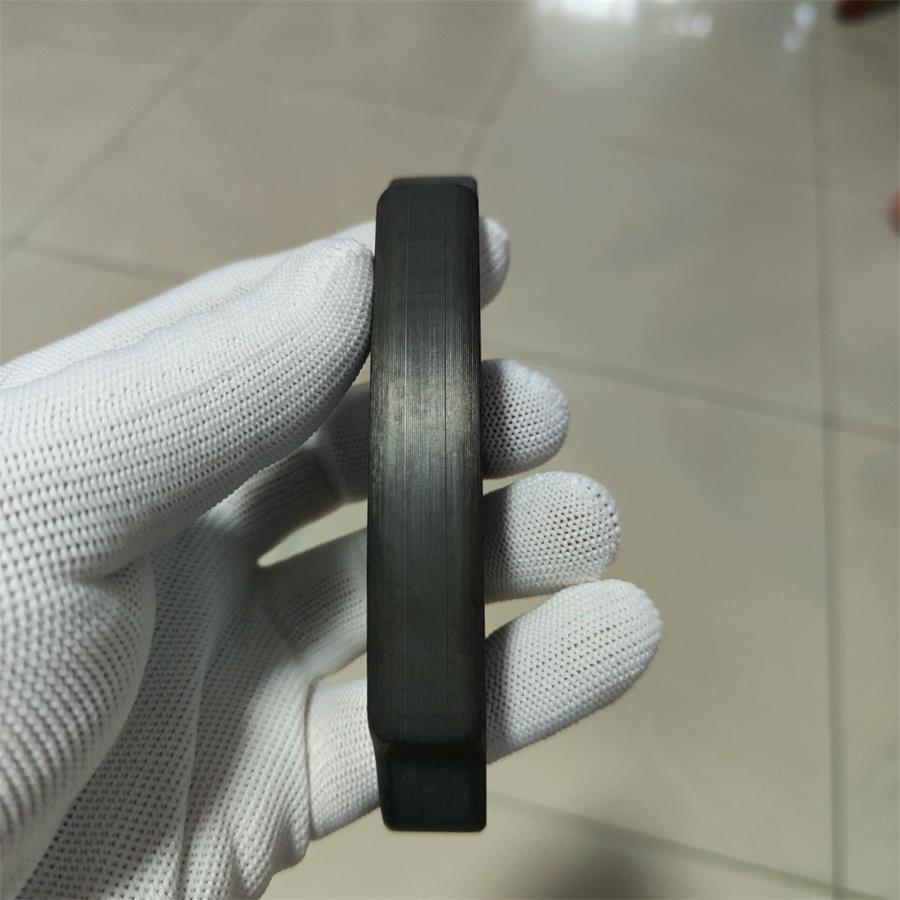 Utensile da esterno classico ispessito in fibra di carbonio