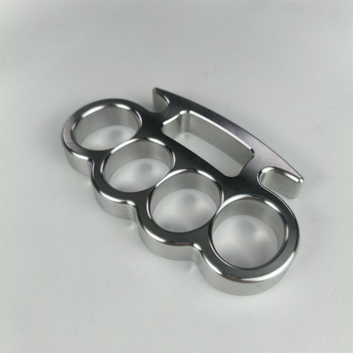 Apribottiglie Classico in Acciaio Utensile EDC da Esterno