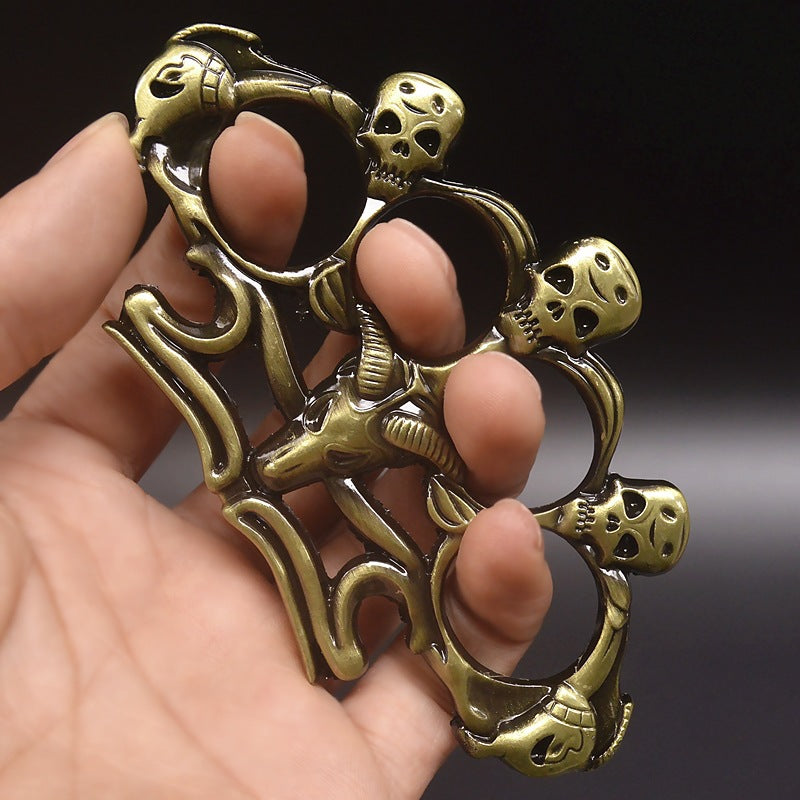 Herramienta EDC de exterior con forma de calavera de oveja