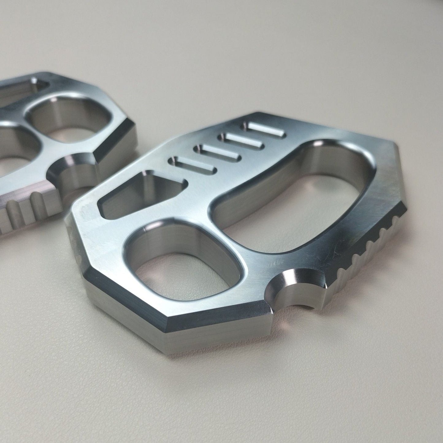 304 Stainless Steel Rope Hole EDC Tool