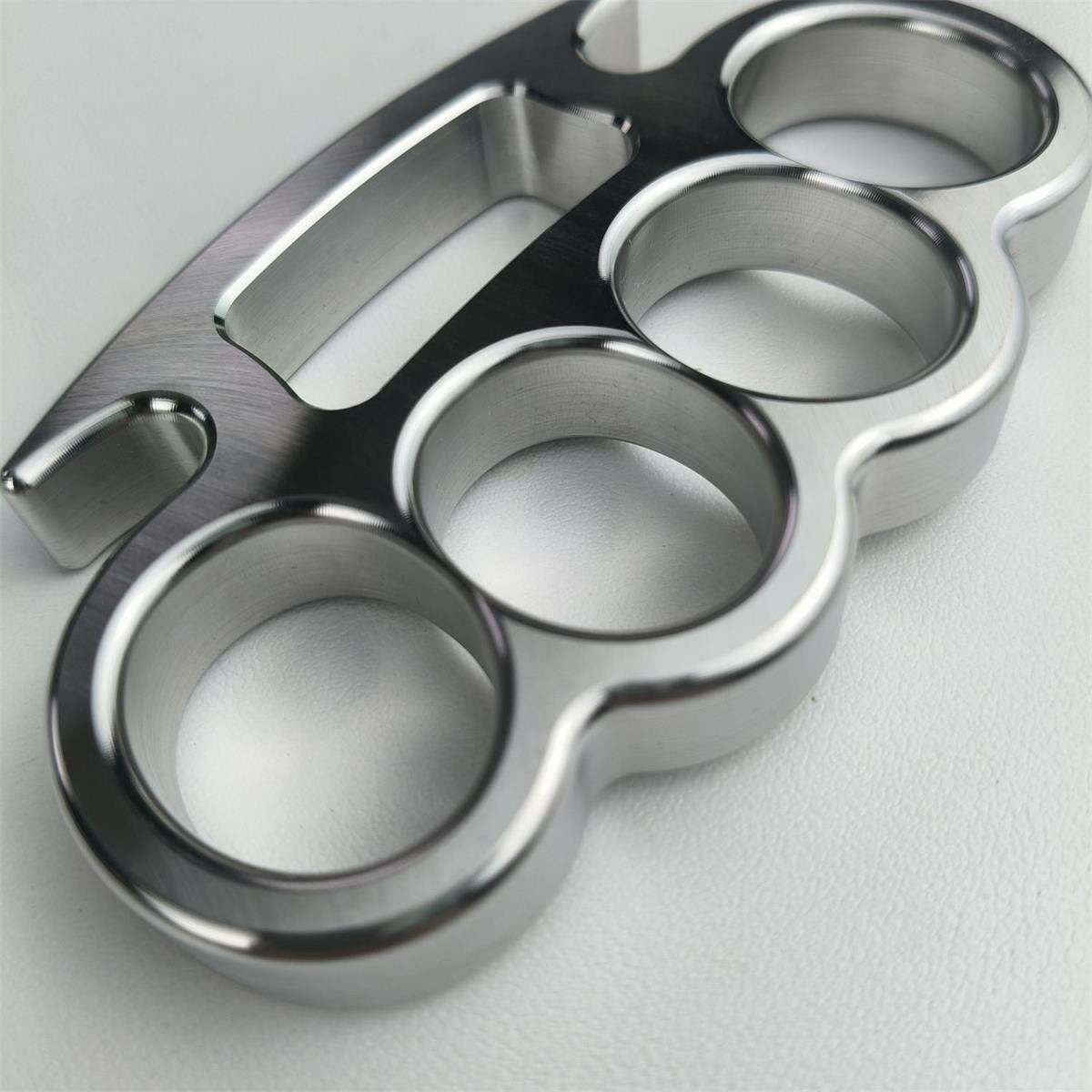 Apribottiglie Classico in Acciaio Utensile EDC da Esterno