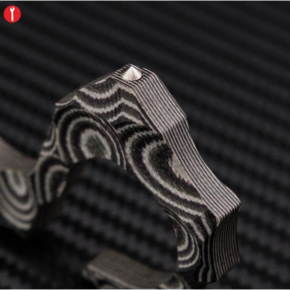 Tirapugni in ottone con tre dita e punte a forma di cavalluccio marino in materiale G10 ultraleggero 2019 