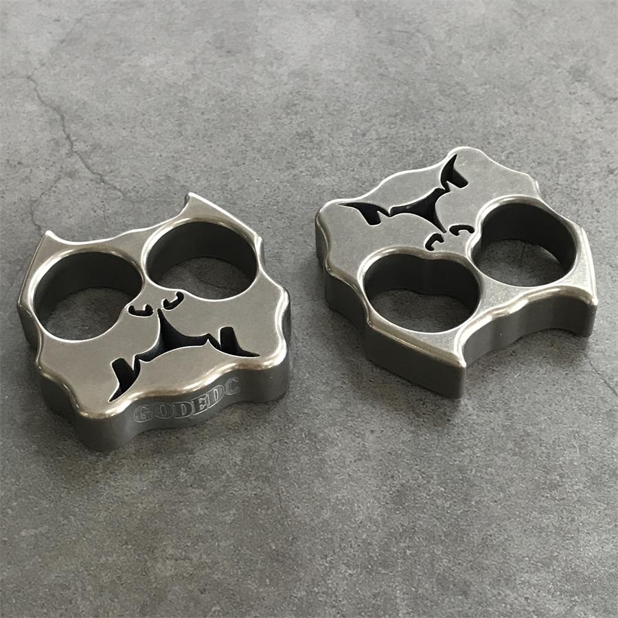 GODEDC Titanio TC21 Testa di cane Due fori Utensile da esterno