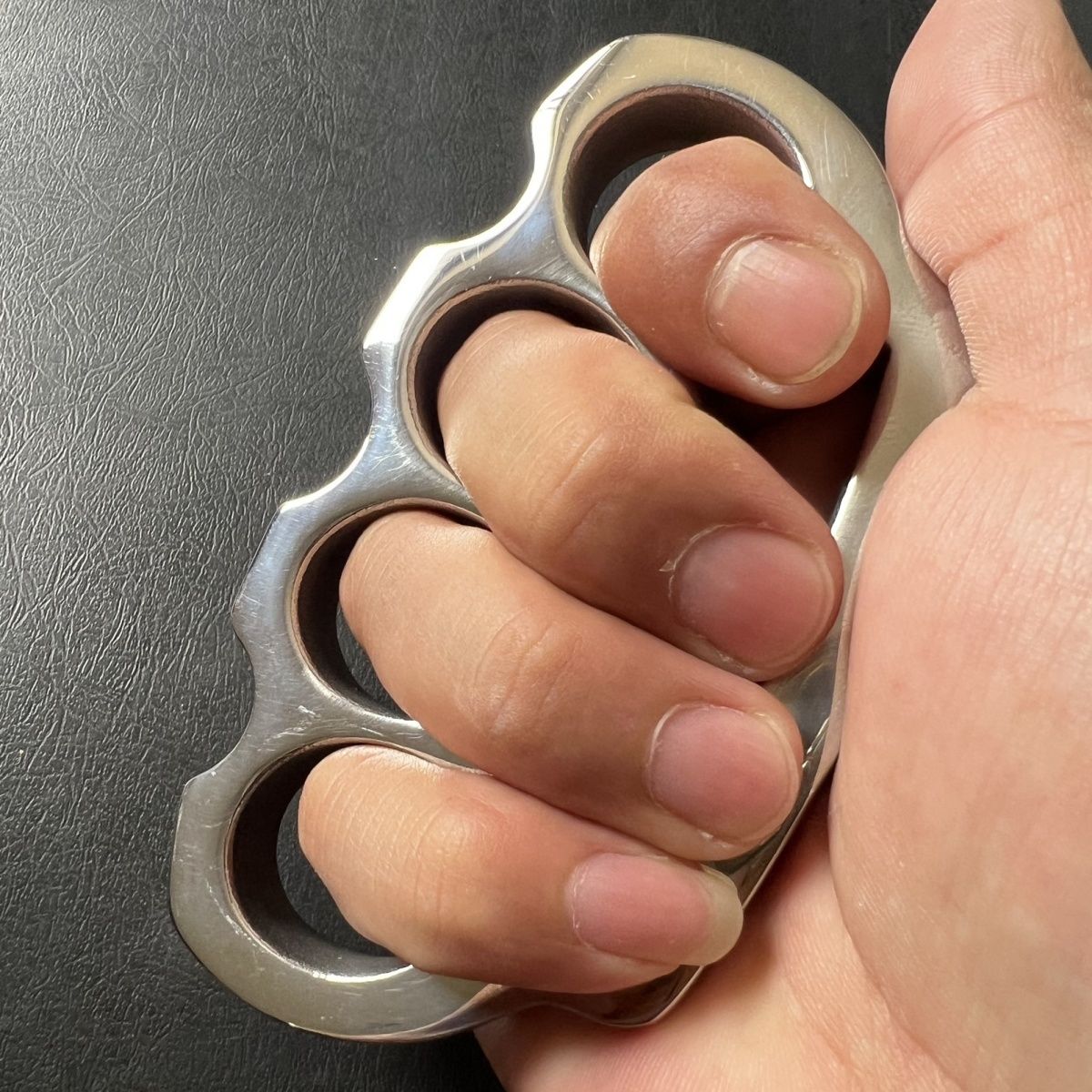 Utensile classico da esterno con o senza cordino in paracord