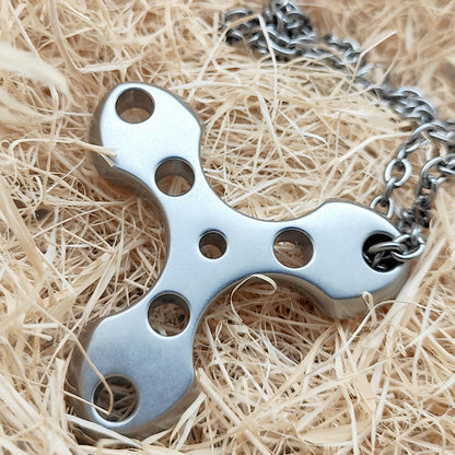 Utensile EDC a collana in titanio