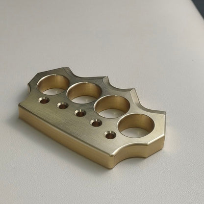 Metallinen vuorenkruunun muotoinen EDC-työkalu ulkoiluun