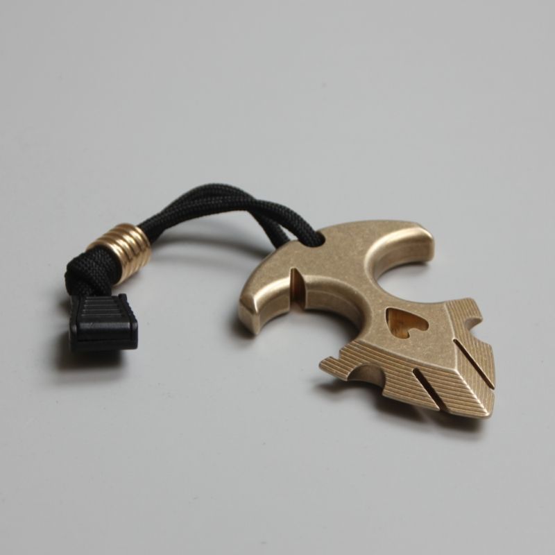 Decorazione Esterna in Ottone EDC Portachiavi Portatile Pendente per Zaino Attrezzo