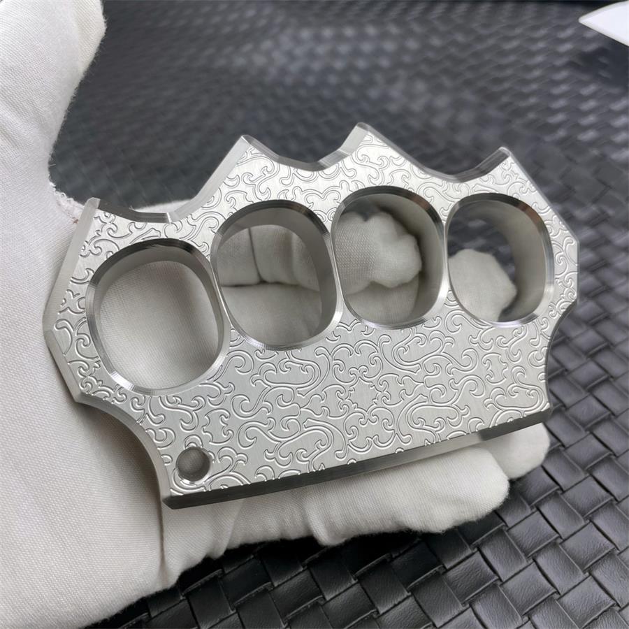 Beautiful Carved Pattern 304 Steel Thickened Outdoor Tool