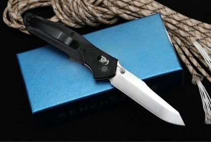 Utensile pieghevole da esterno BM940 con manico in G10 e superficie stonewashed