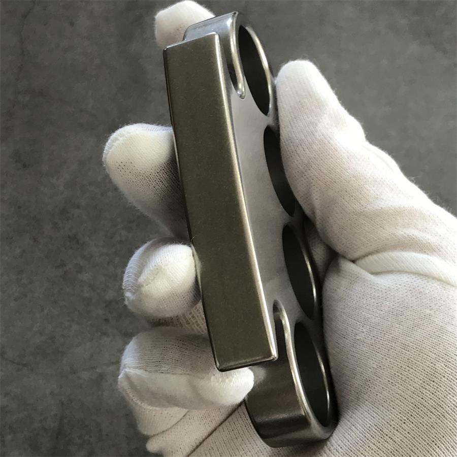 Attrezzo da Esterno in Acciaio Stonewashed THE KING