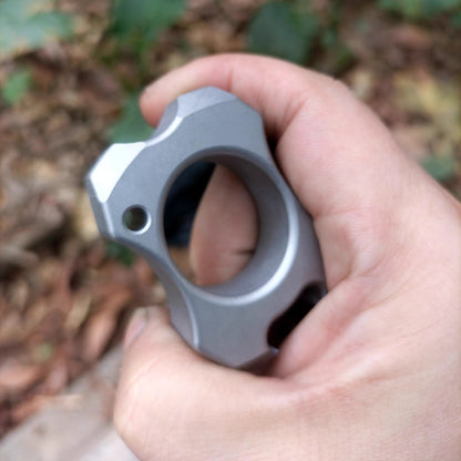 Nuovo tirapugni in acciaio inossidabile con apribottiglie 2025