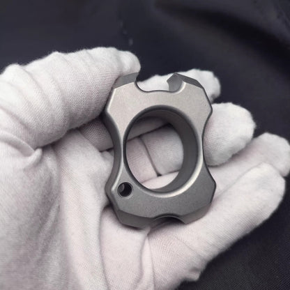 Nuovo tirapugni in acciaio inossidabile con apribottiglie 2025