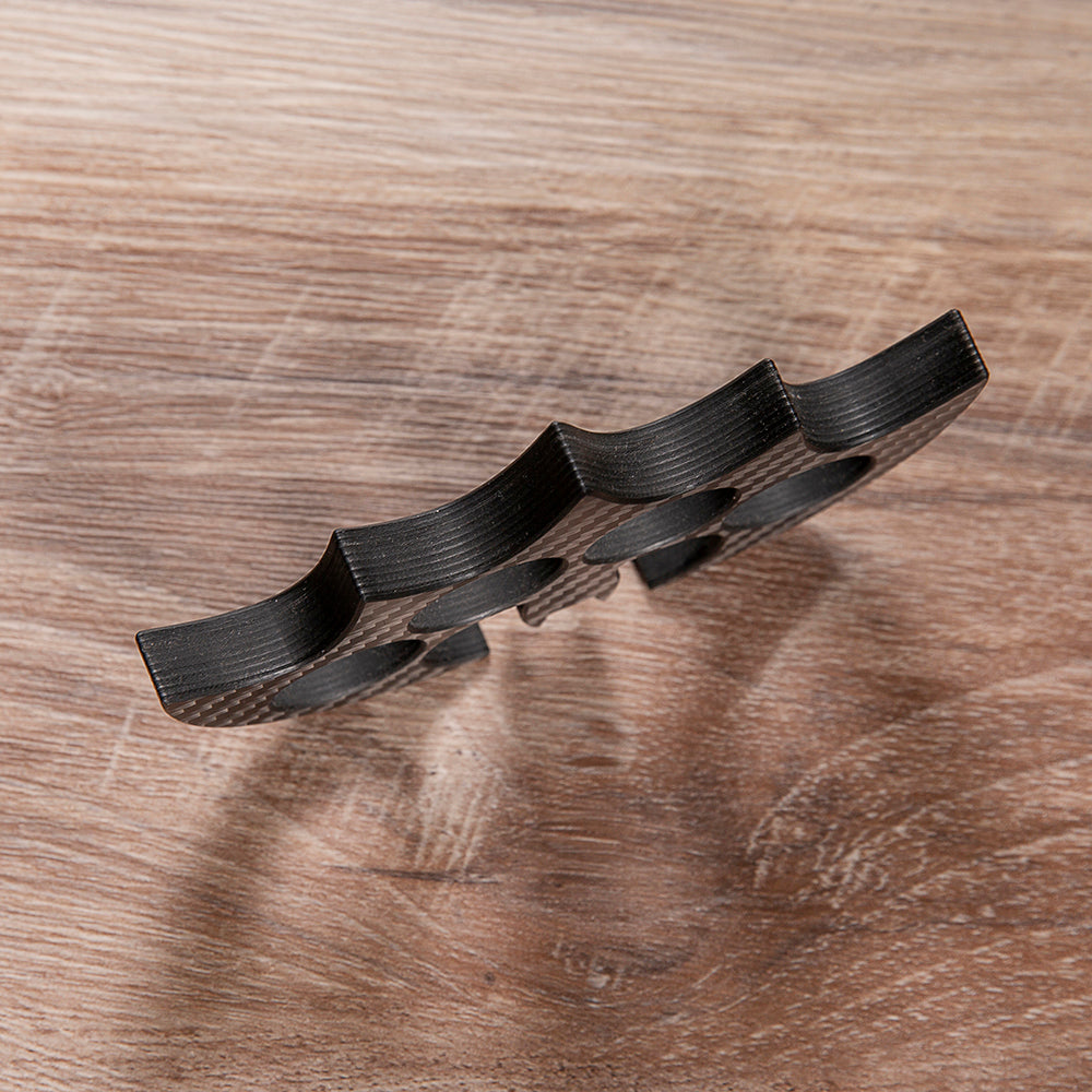 Nudillos de latón de Bat Man de fibra de carbono 