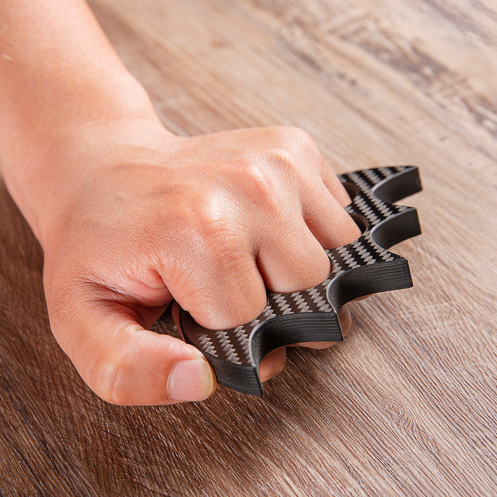 Nudillos de latón de Bat Man de fibra de carbono 