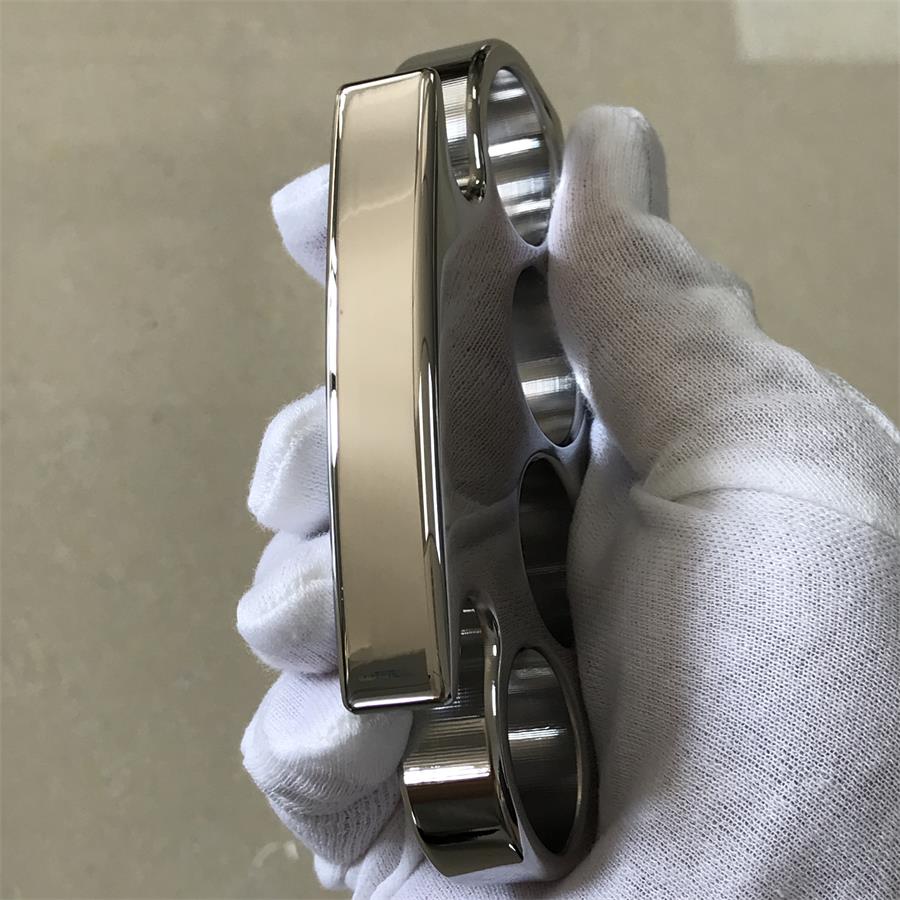 Herramienta para exteriores de acero de espejo clásico con diseño biselado