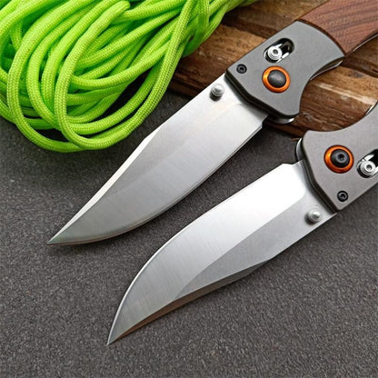 BM15080 Herramienta plegable para exteriores con mango G10 y mango de sándalo