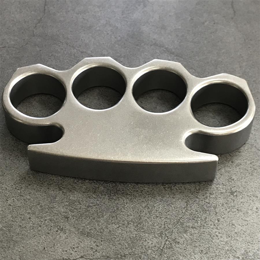 Attrezzo da Esterno in Acciaio Stonewashed THE KING