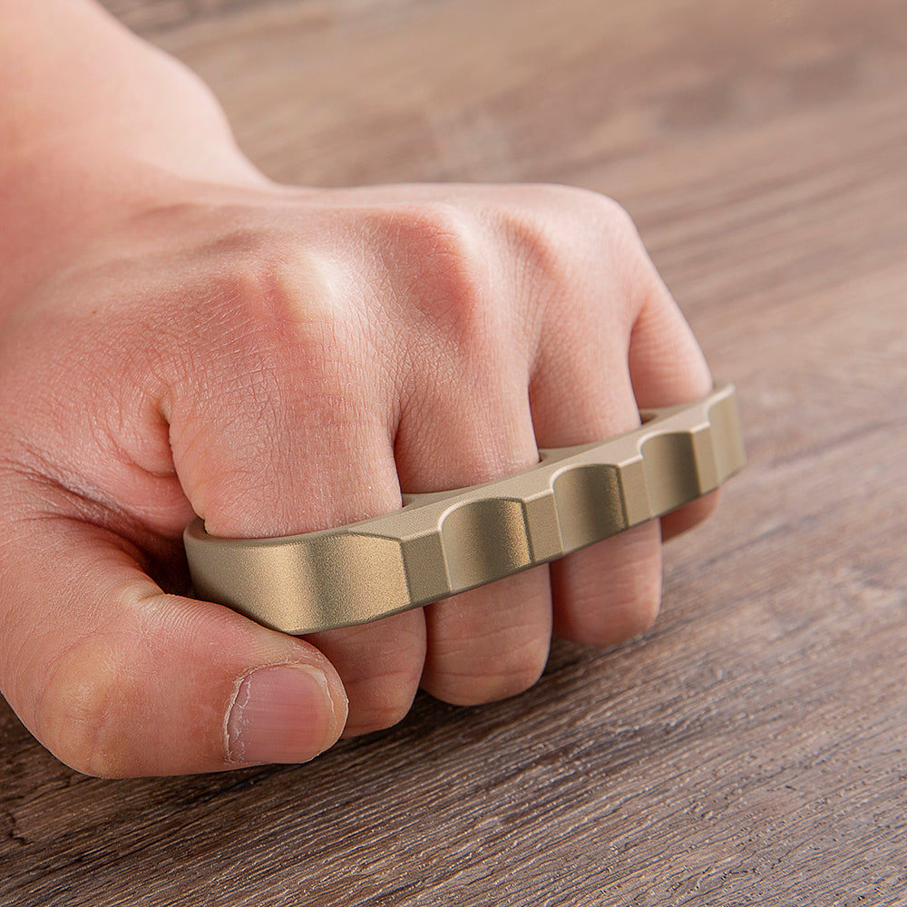 Anillos de nudillos de latón para cuatro dedos con forma de vaina de guisantes 